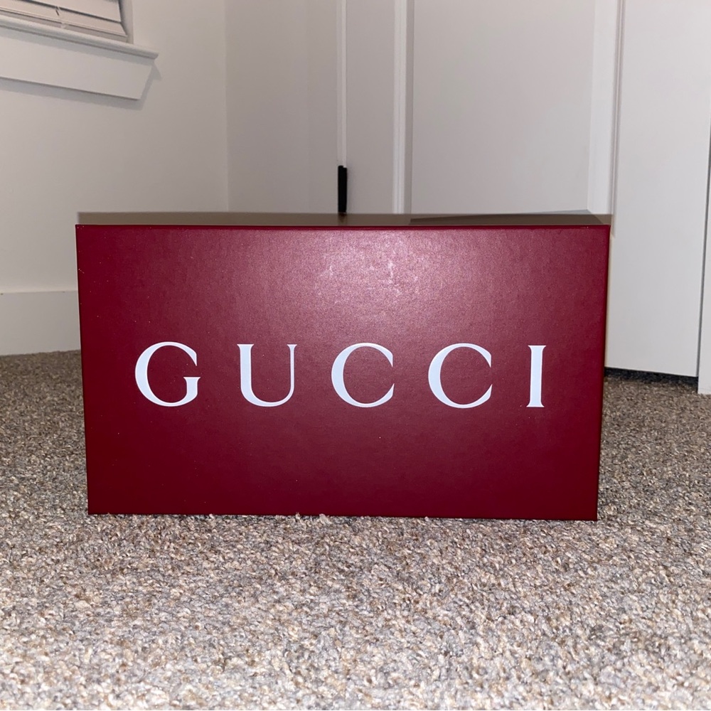 Gucci Gift Shoe Box with Wrapping Paper, Shoe Stuffing, Tags